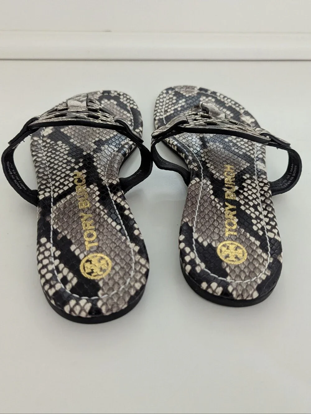 EUC! Tory Burch Miller Sandal In Black/Gray Snakeskin Print Size 7